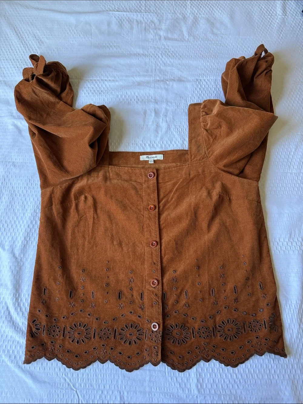 Madewell  Embroidered Eyelet Corduroy Tie-Sleeve Top. 100 % cotton!!✨